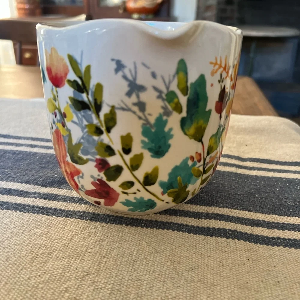 Pioneer Woman Willow 4 Cup / 1 Quart Measuring Pitcher Floral
